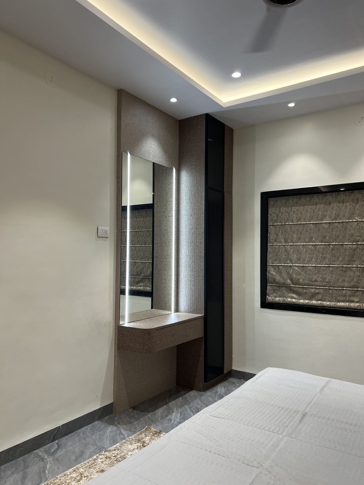 Modern dressing unit with full length illuminated mirror and textured wall panel, Latur